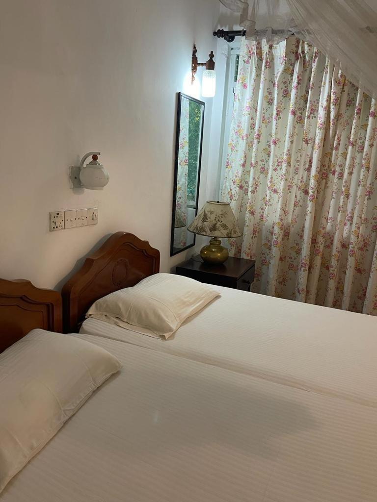Kandy Inn Madugalle'S Family Guest House מראה חיצוני תמונה